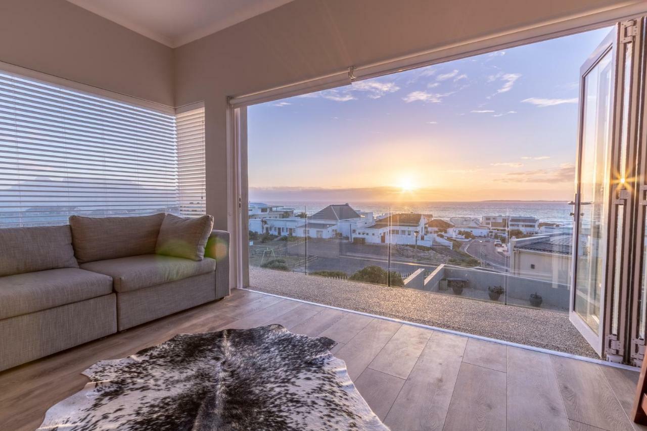 Small Bay Beach Suites Cidade Do Cabo Exterior foto
