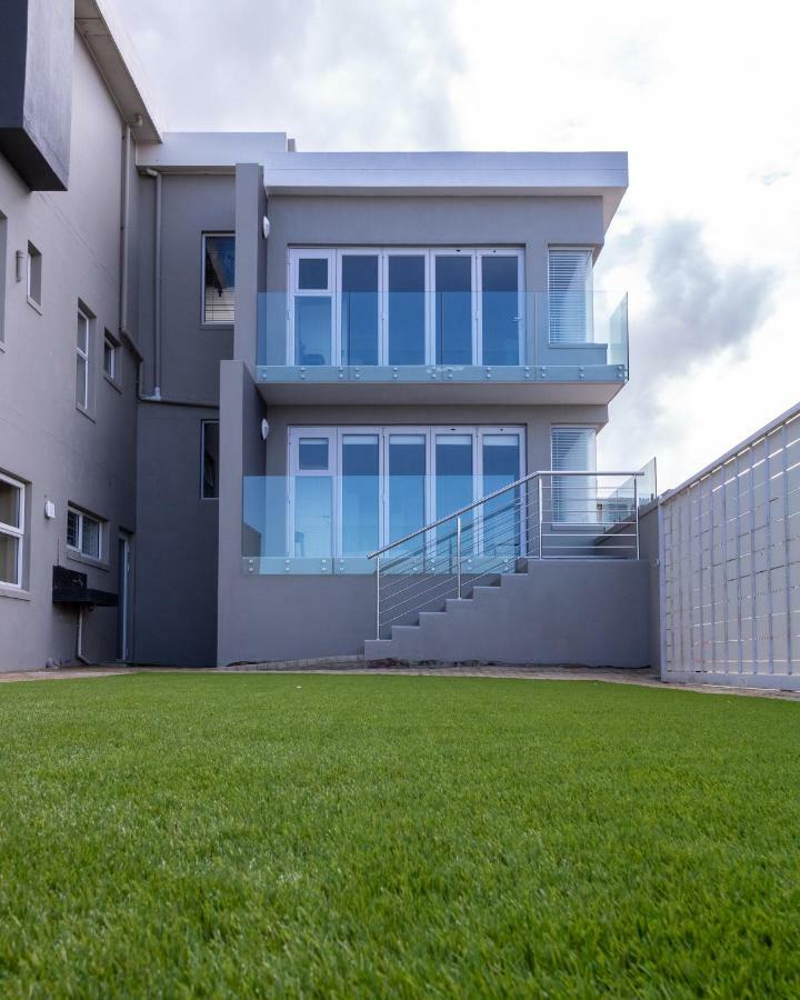Small Bay Beach Suites Cidade Do Cabo Exterior foto