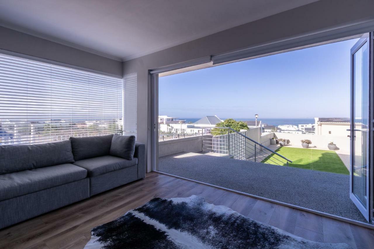 Small Bay Beach Suites Cidade Do Cabo Exterior foto